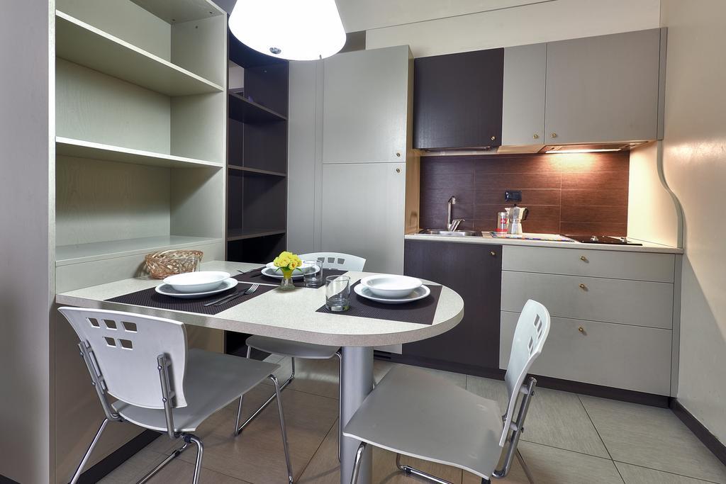 Residence La Sfera Pavía Habitación foto